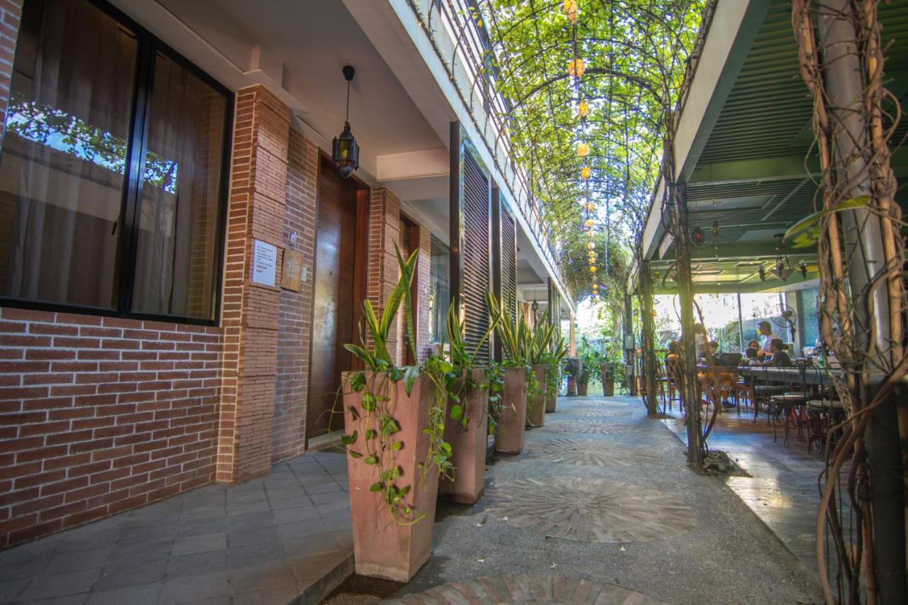 Hotel Gwandalan House Dipólog Exterior foto