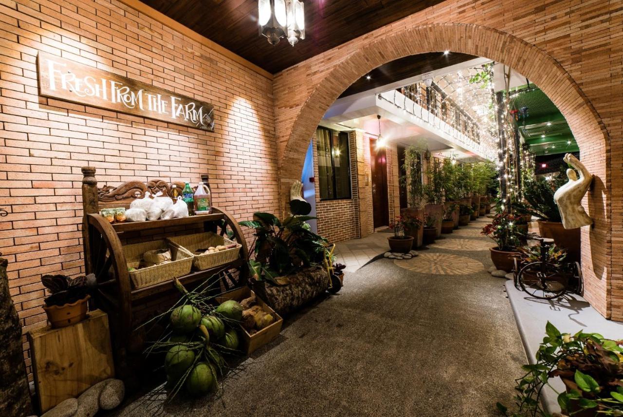Hotel Gwandalan House Dipólog Exterior foto
